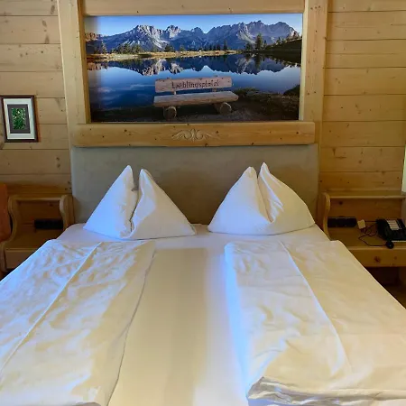 Strasserwirt Отель 4*