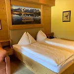 Strasserwirt Hotel