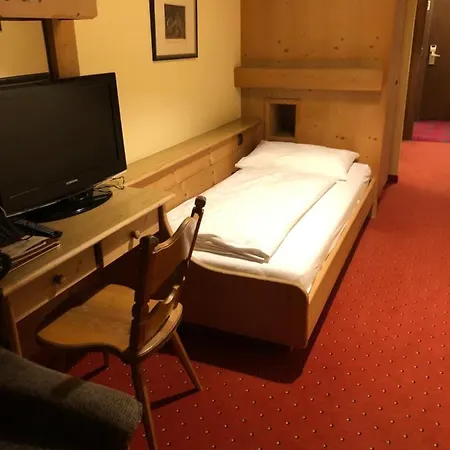 Hotel Strasserwirt 4*