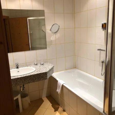 Отель Strasserwirt